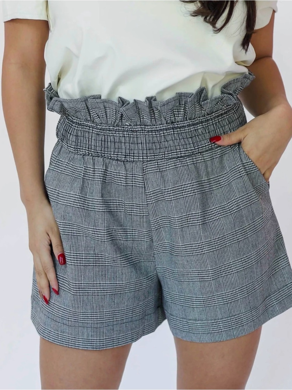 NWT TCEC Large Feelin’ Free Shorts Black &
White Plaid